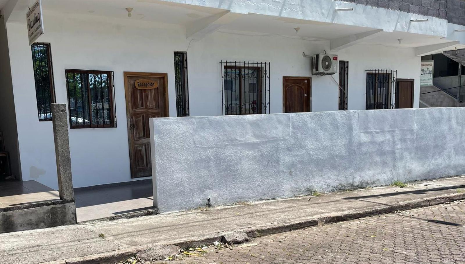فندق Casa De Huespedes "Darling" بويرتو بكويريزو مورينو المظهر الخارجي الصورة
